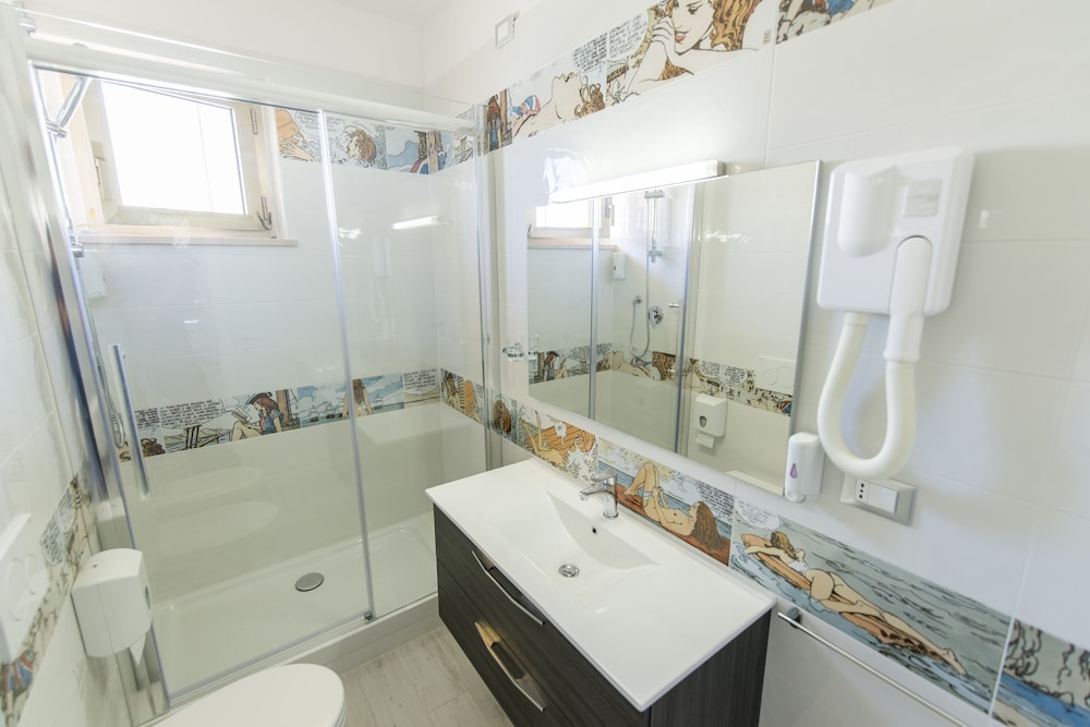 Quadruple Room, photo 7