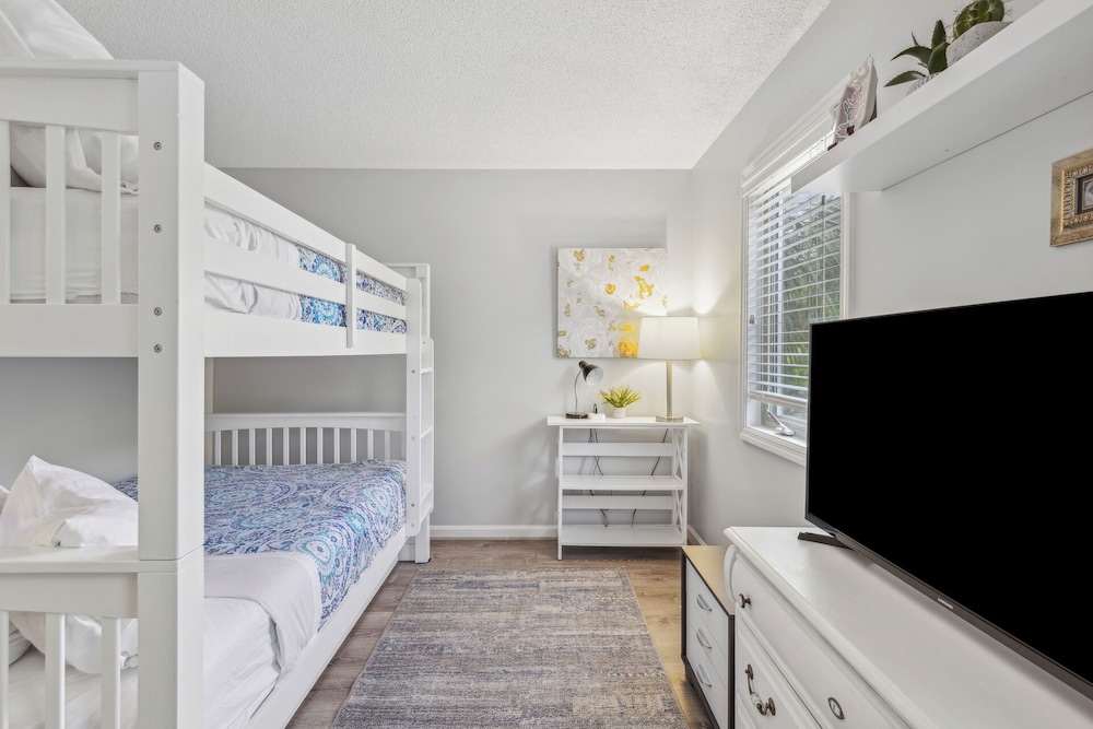 Condo, Multiple Beds, Balcony, Garden View (Vitamin Sea Retreat)