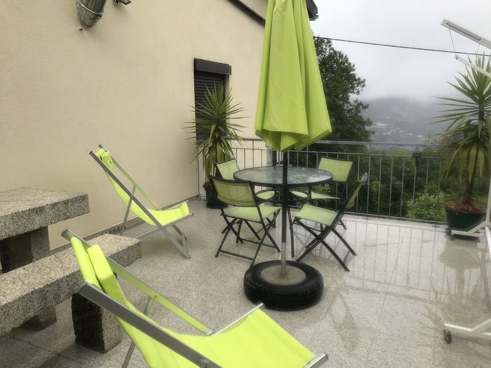 Basic Apartment, 2 Bedrooms, Terrace, Lake View photo 2