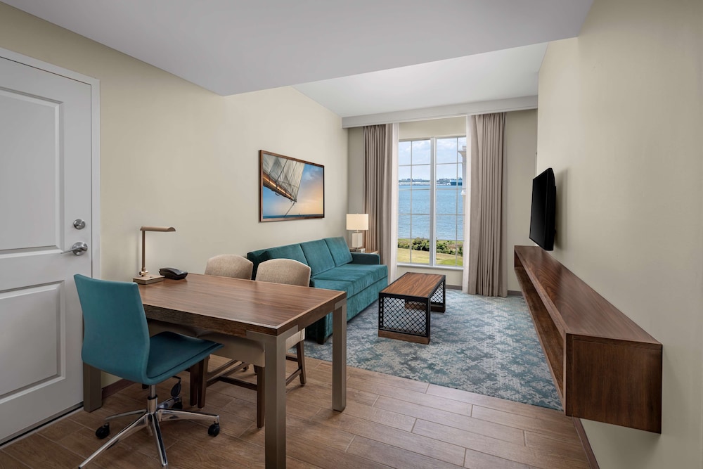 Studio Suite, 1 King Bed, Harbor View, Corner - Photo 6