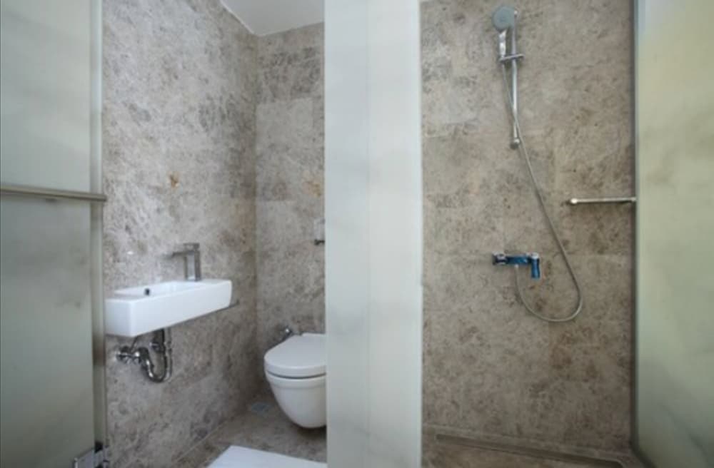 Double Room Single Use, City View photo 2