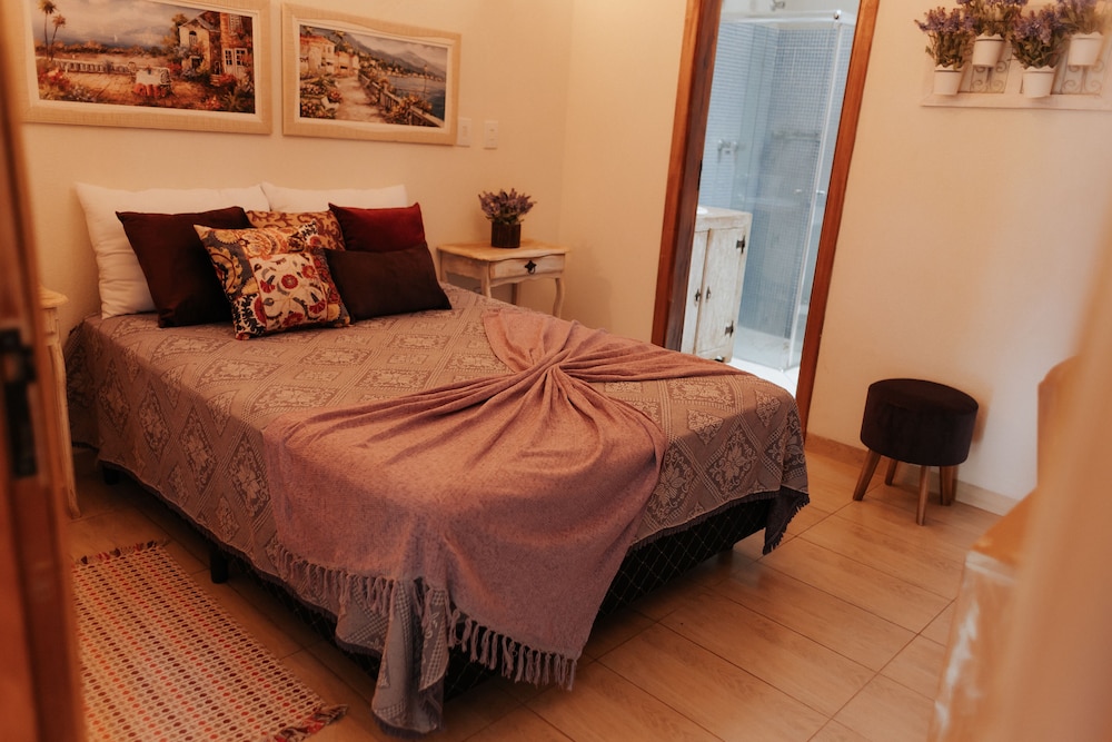 SUITE LUXO LAVANDAS photo 1