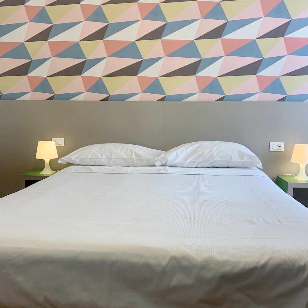 Standard Double Room, Ensuite - Photo 5