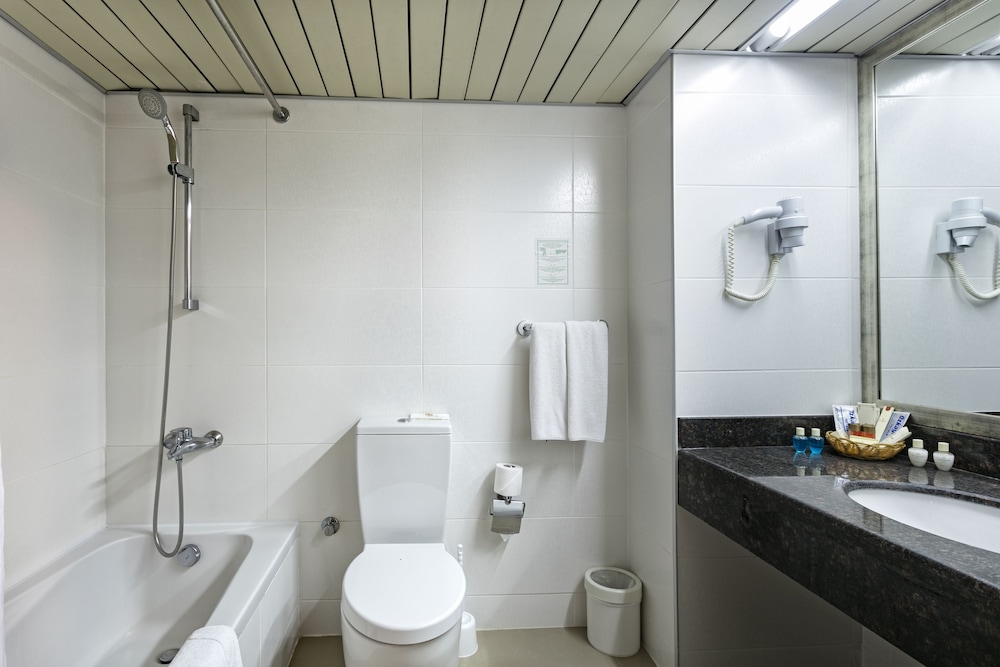 Standard Room (Land View)