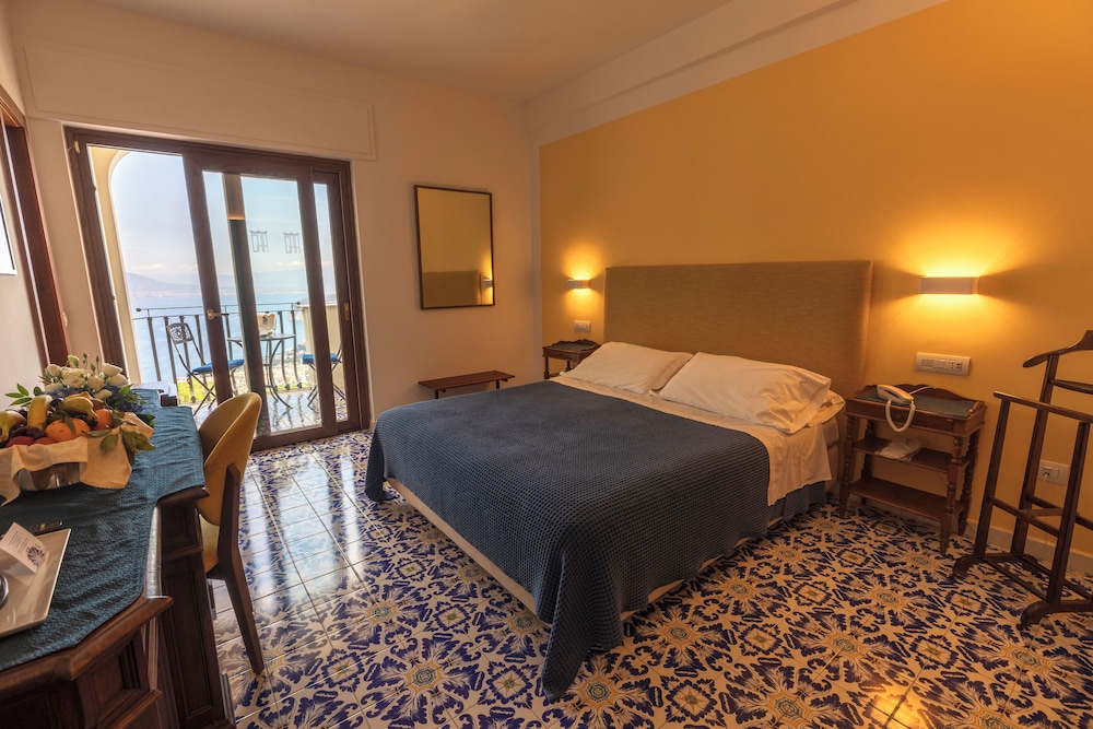 Standard Room, Terrace, Sea View (Hermitage) - Photo 8