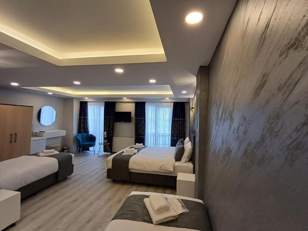 Deluxe Quadruple Room, Sea View photo 2