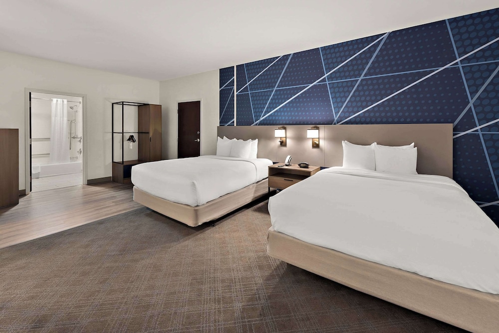 Suite, Multiple Beds, Accessible, Non Smoking - Photo 2