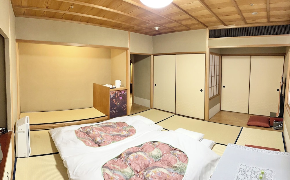 Japanese Style Room, Smoking photo 2