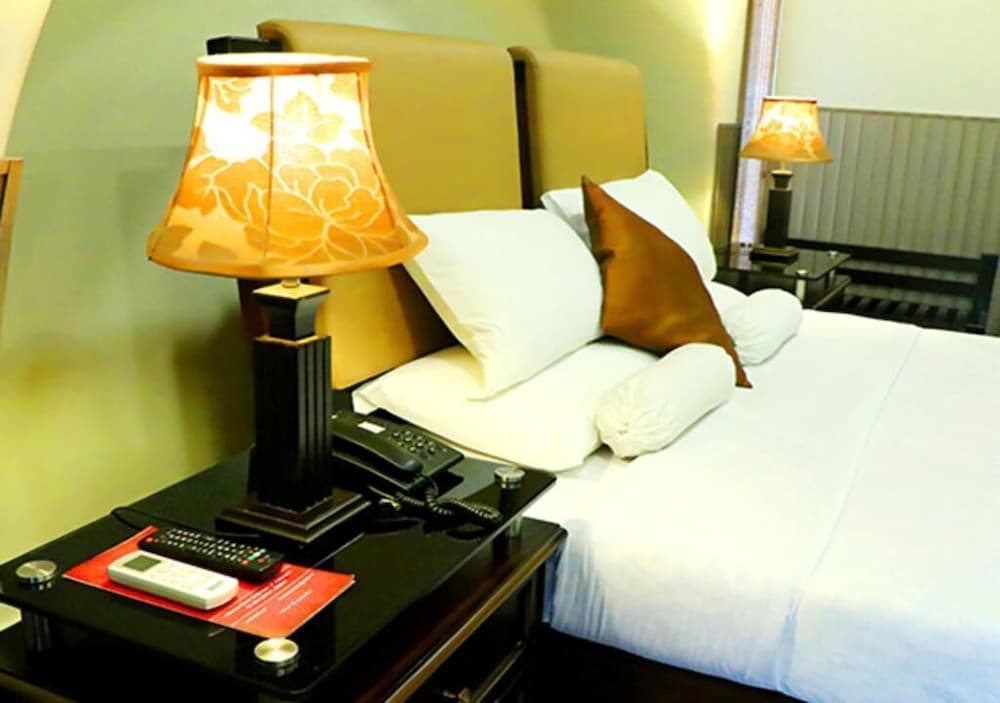 Deluxe Double or Twin Room photo 3
