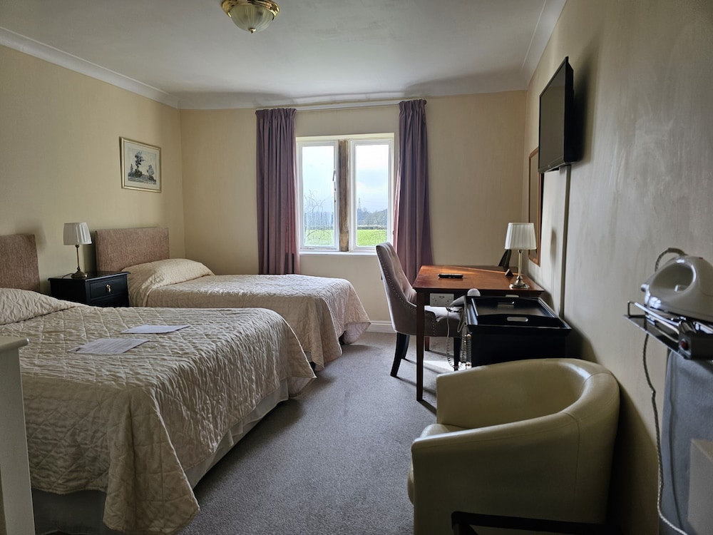 Standard Twin Room, 1 Bedroom, Non Smoking, Garden View