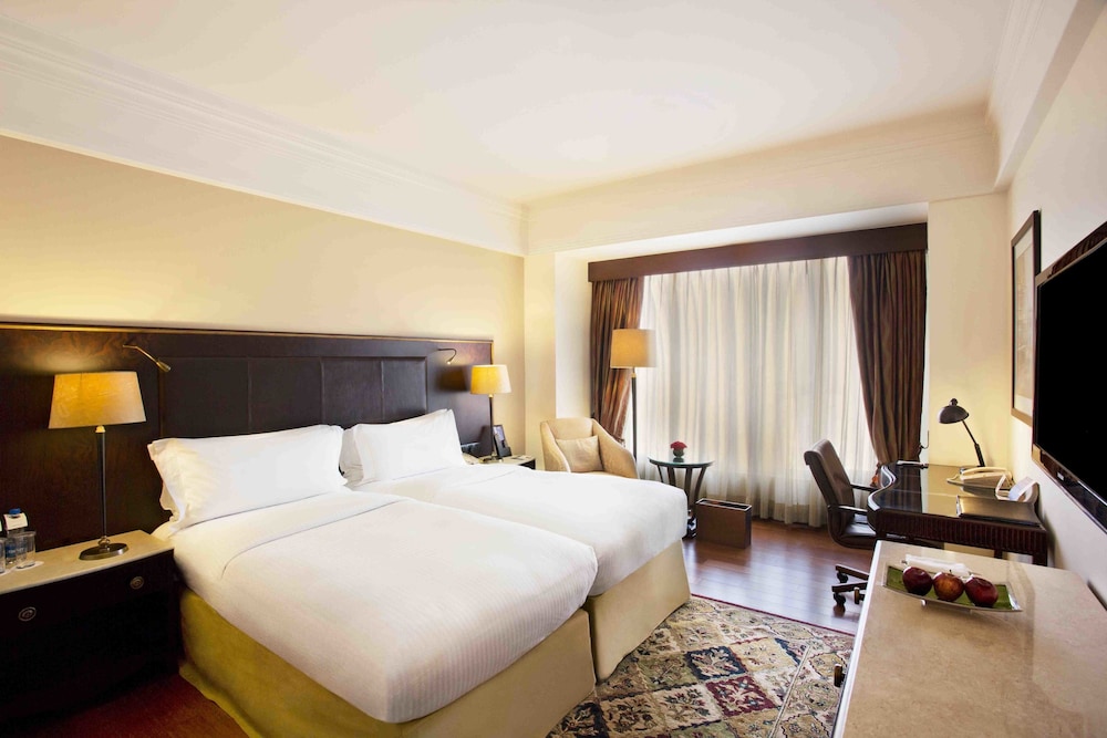 Executive Room - Photo 5