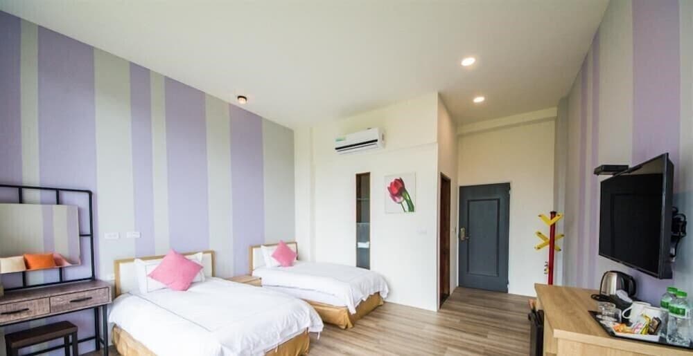 Twin Room, Courtyard View (1f)