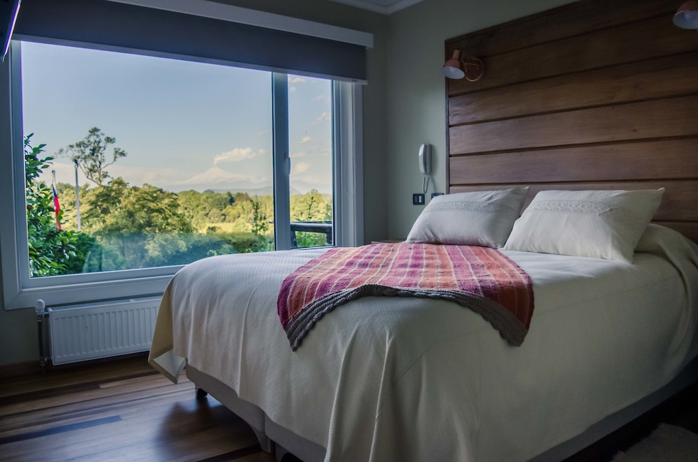 Standard Double Room, 1 Queen Bed, Mountain View photo 1
