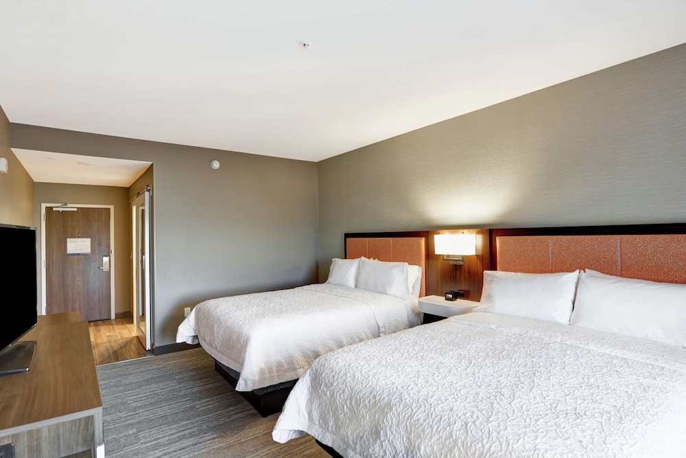 Room, 2 Queen Beds, Accessible (Mobility & Hearing) photo 3