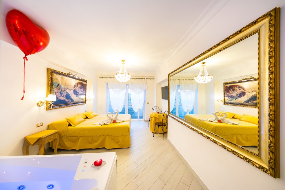 Romantic Suite, Jetted Tub photo 3