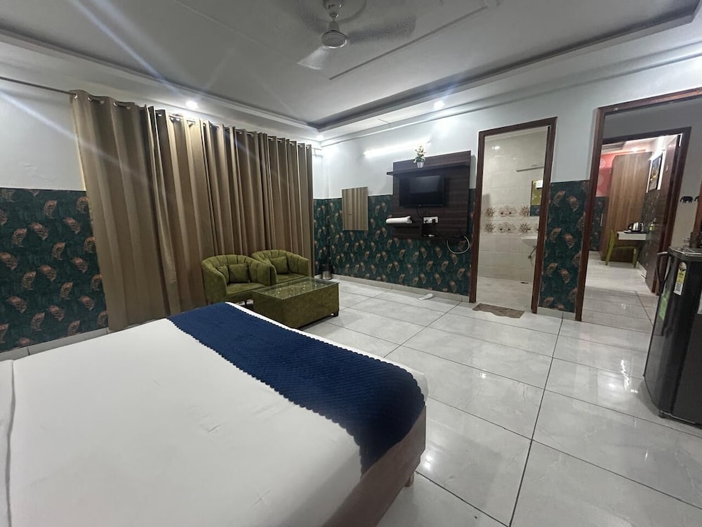 Superior Double Room, Balcony, City View