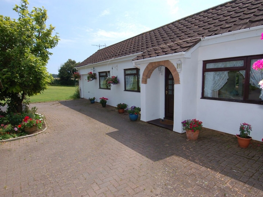 Cottage photo 1