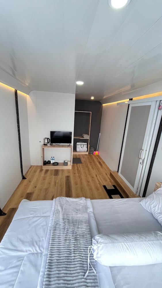 Standard Cabin photo 3