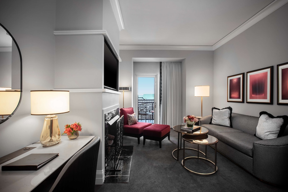 Suite, 1 King Bed, Accessible (One Bedroom Suite, Roll-In Shower) - Photo 1