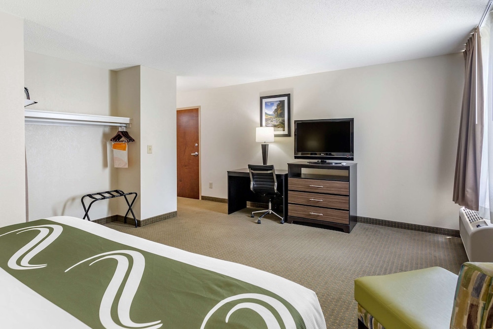 Room, 1 King Bed, Accessible, Non Smoking - Photo 3