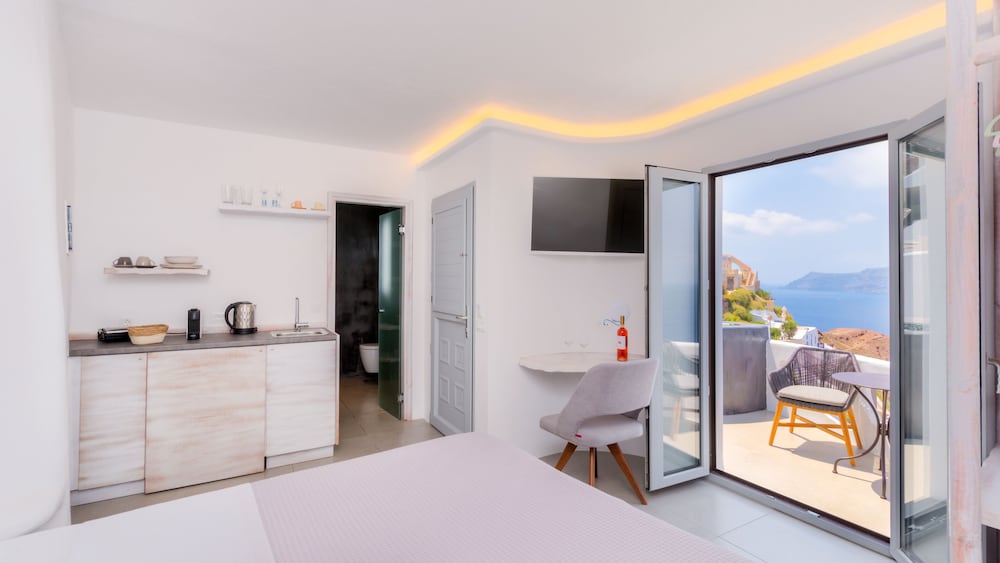 Studio, Sea View