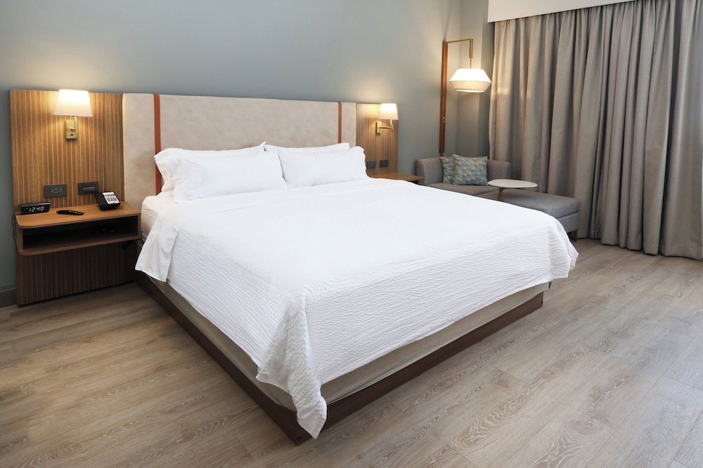 Standard Room, 1 King Bed - Photo 1