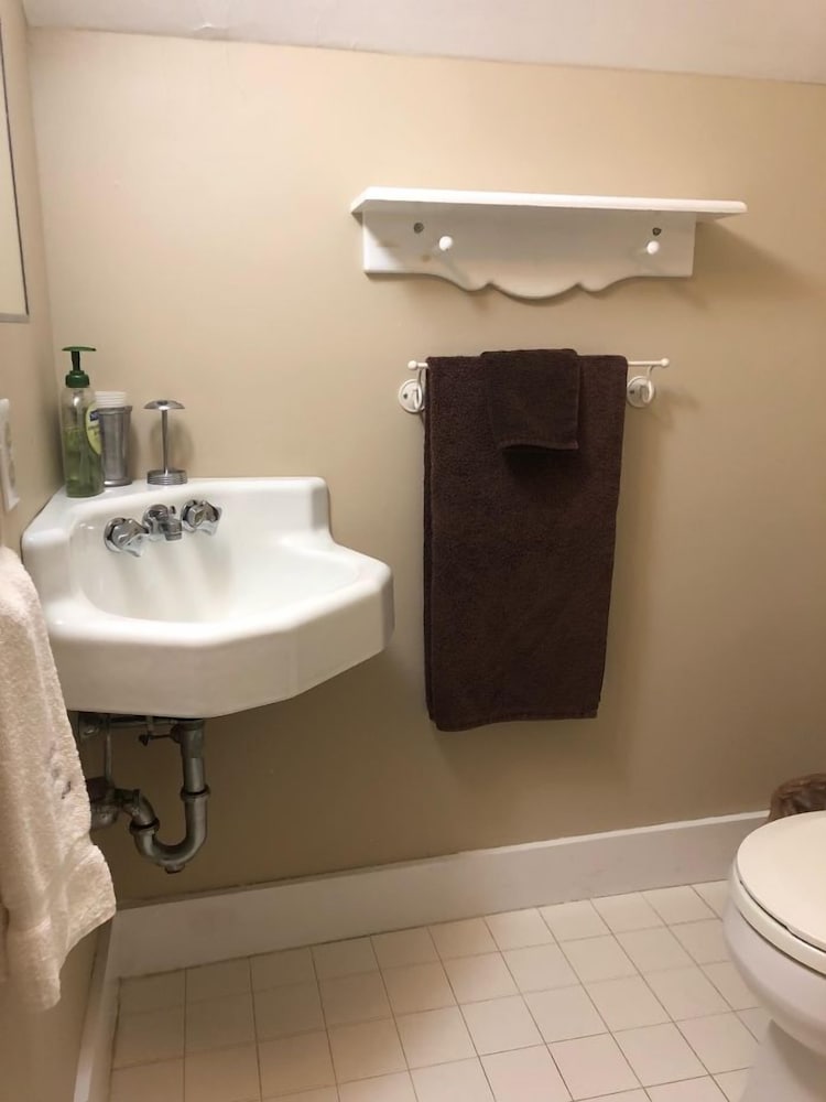 Room, Concord Suite - Private Bath photo 2