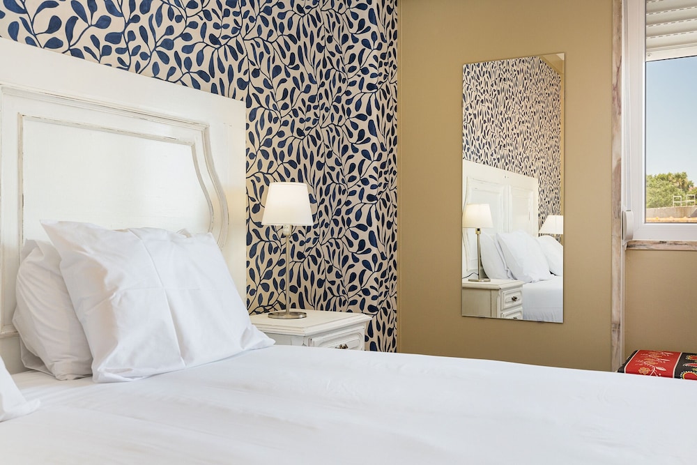 Superior Suite, Private Bathroom (Triple) photo 1