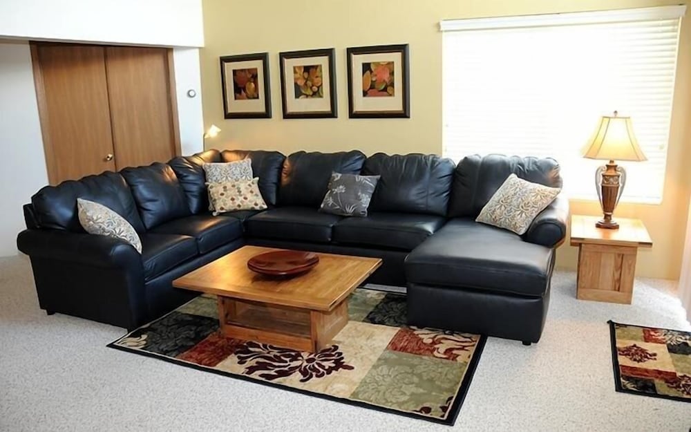 Condo, 3 Bedrooms photo 2