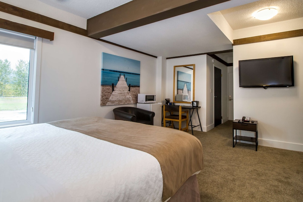 Standard Room, Multiple Beds, Accessible, Bathtub