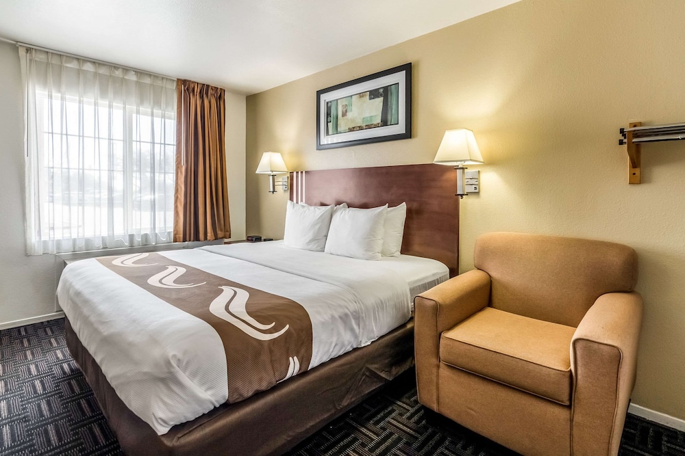 Room, 1 King Bed, Accessible, Non Smoking (Efficiency) - Photo 1
