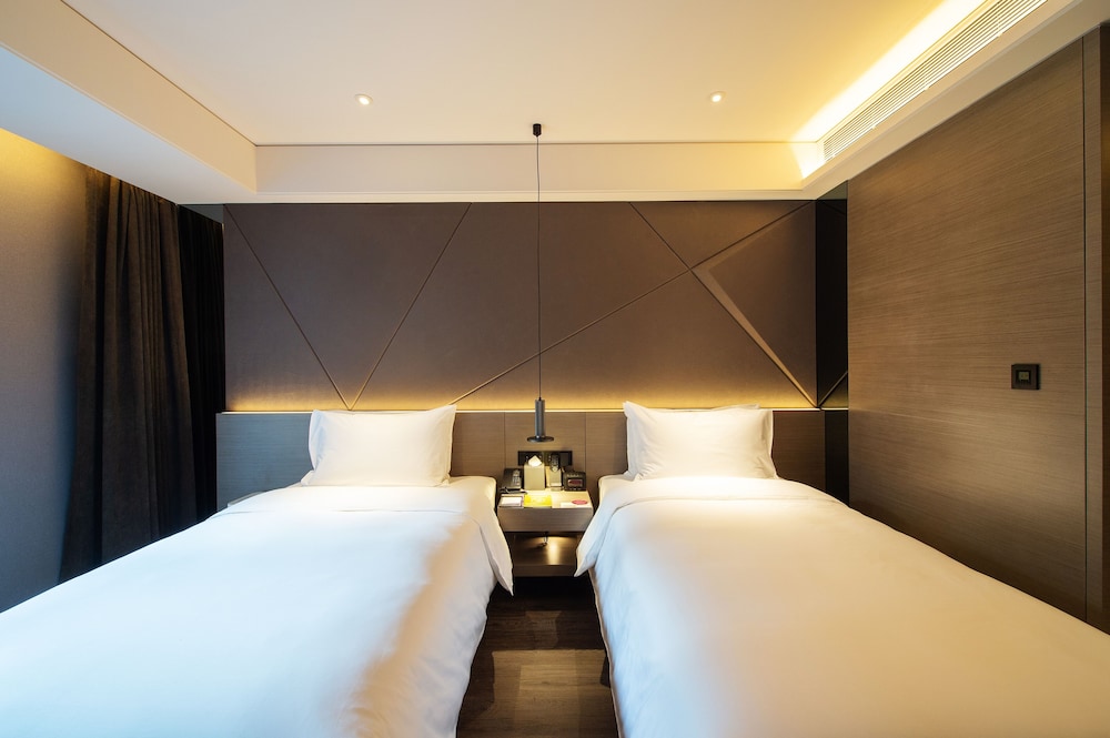 Standard Room, 2 Twin Beds photo 3