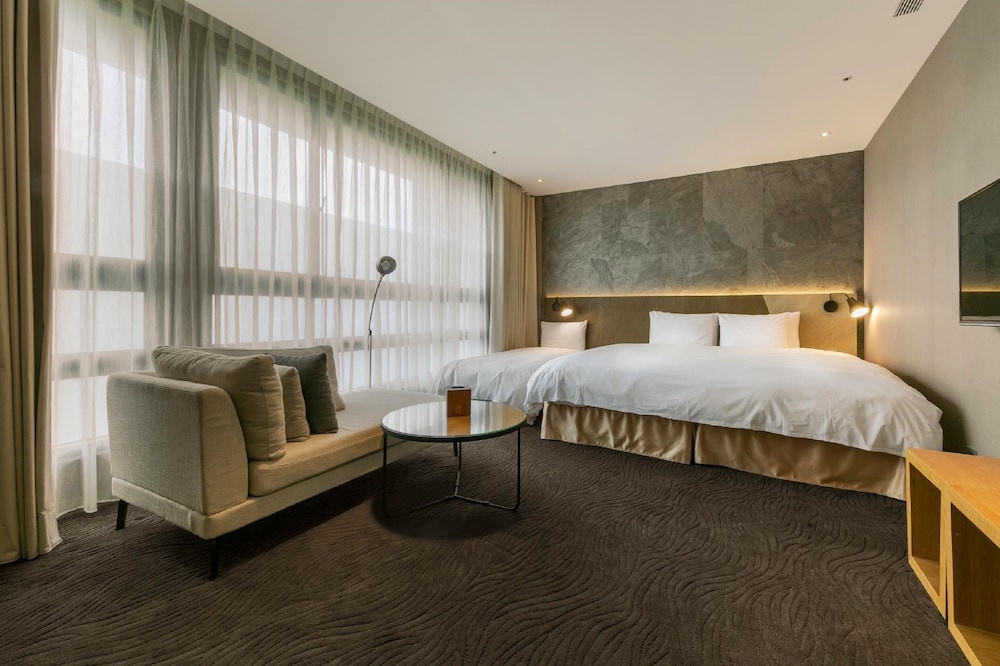 Deluxe Double Room with Extra Bed