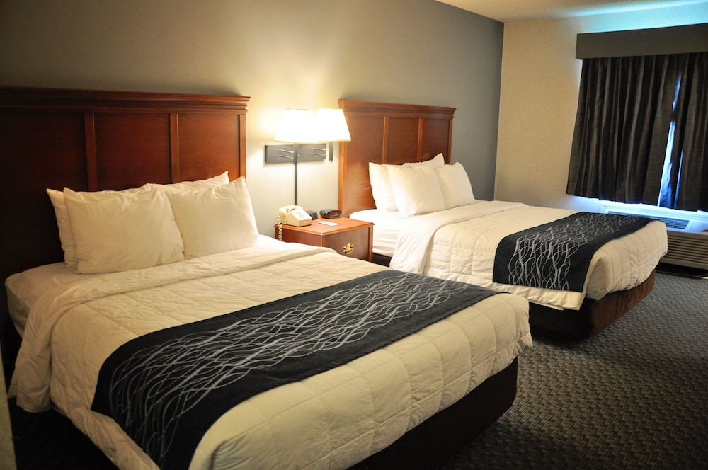 Room, 2 Queen Beds, Balcony photo 2