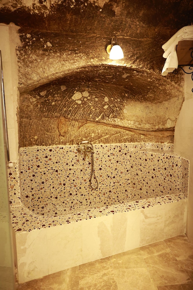 Premium Room - Photo 8
