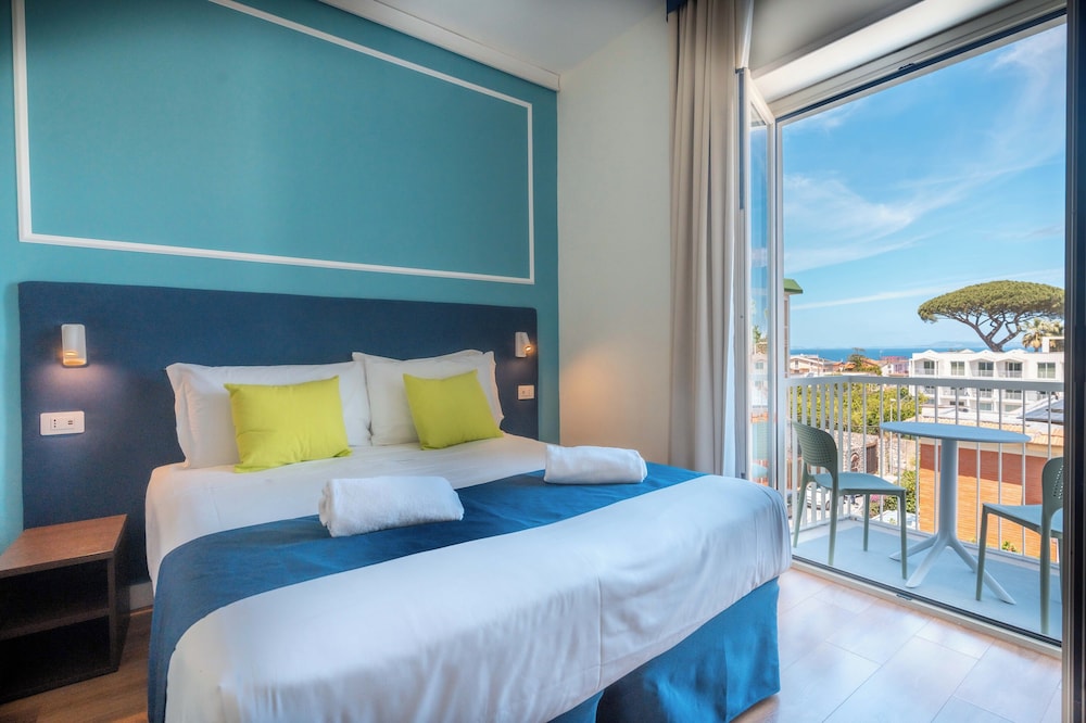 Superior Triple Room, Balcony