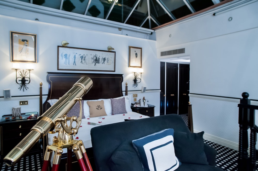 Suite (6) Conservatory) photo 3