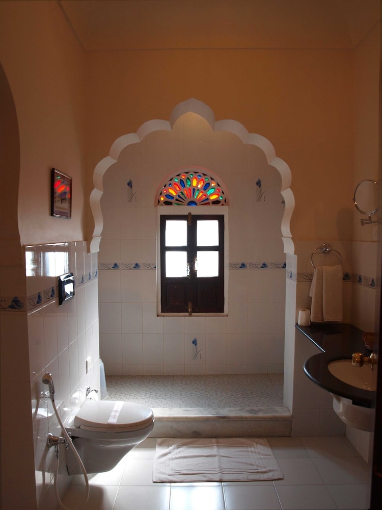 Deluxe Room - Photo 2