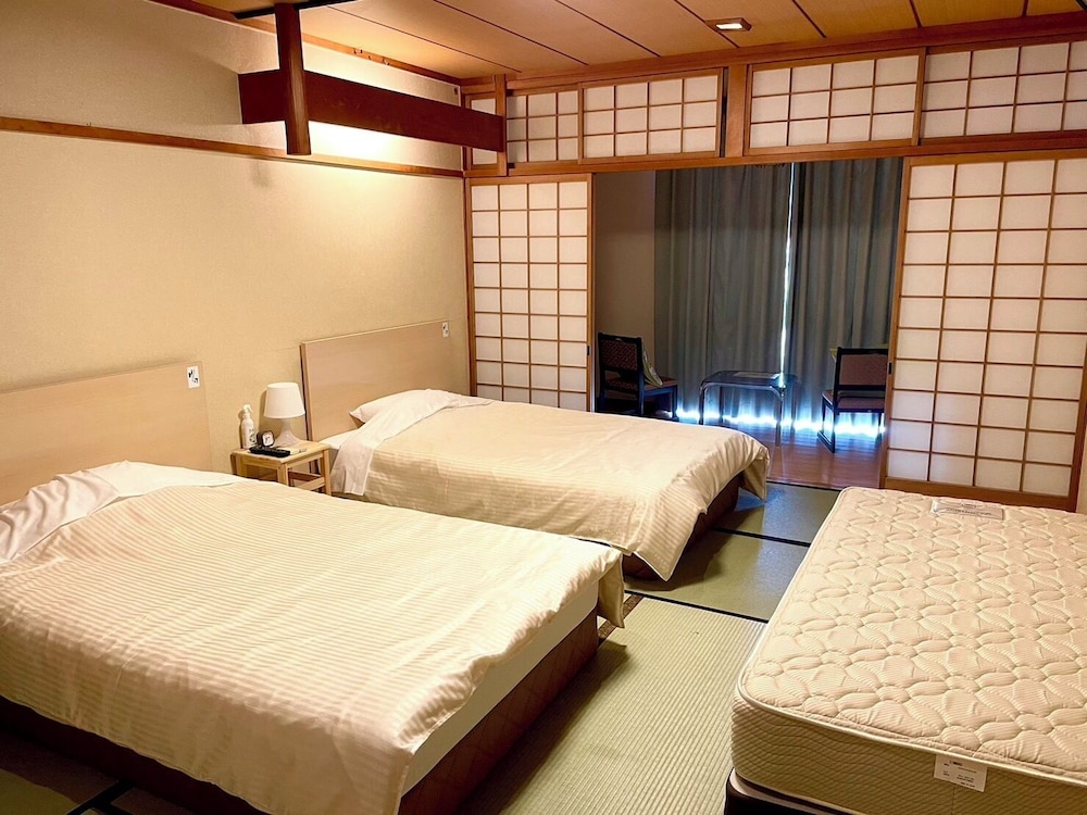 Japanese-style Room, Ocean View, Private Bathroom photo 1