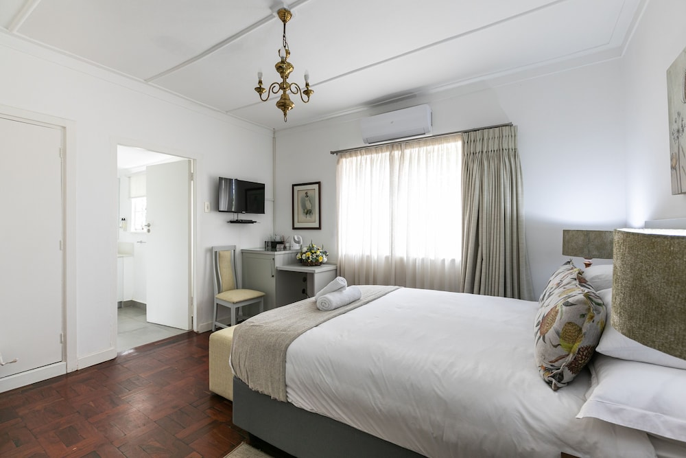 Standard Double Room - Photo 4