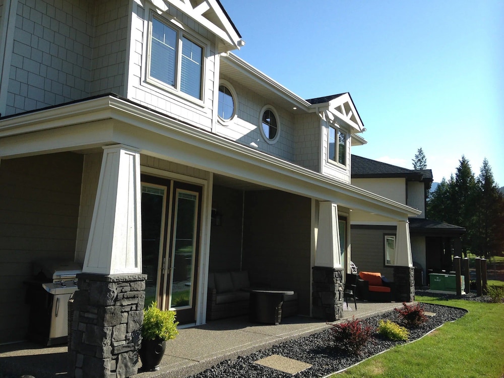 Townhome, 2 Bedrooms photo 1