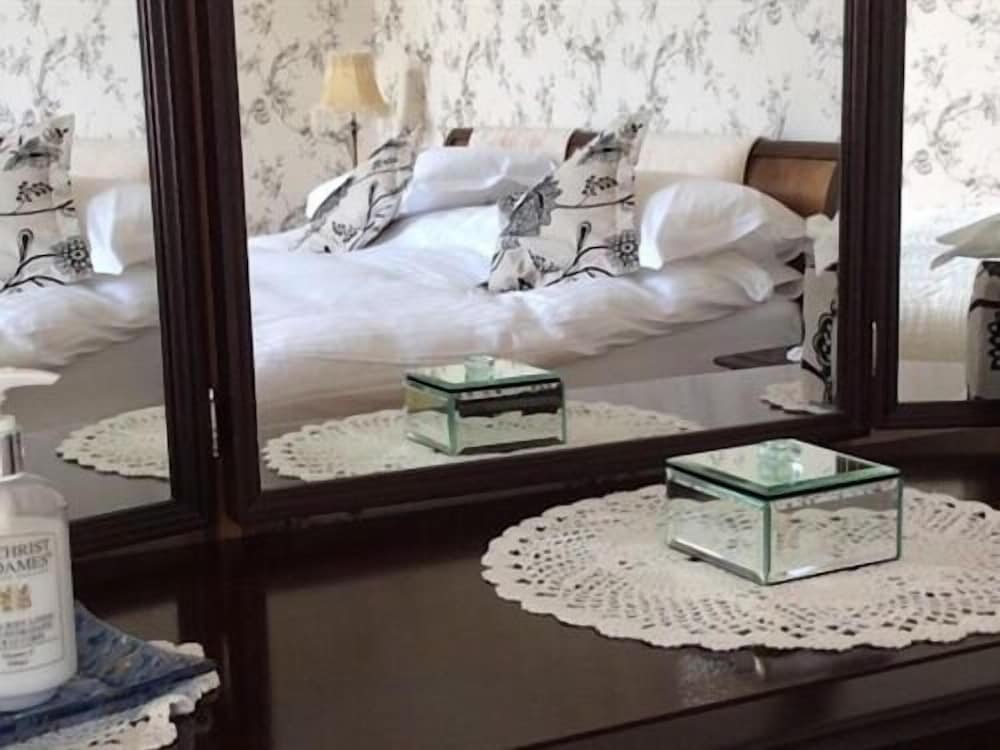 Deluxe Twin Room, Ensuite, Garden View photo 2