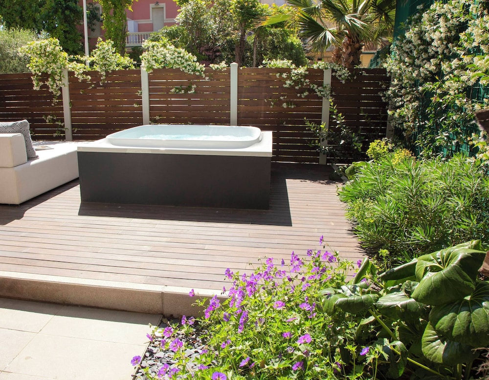 Junior Studio Suite, Annex Building (with private Jacuzzi) - Photo 2