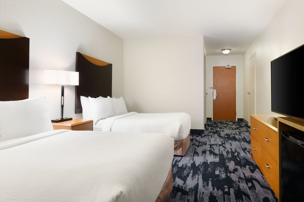 Room, 2 Double Beds (Mobility/Hearing Accessible, Tub) - Photo 2