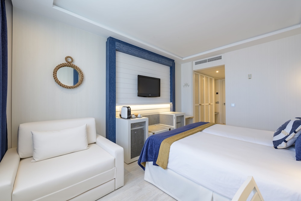 Deluxe Triple Room (extra bed)