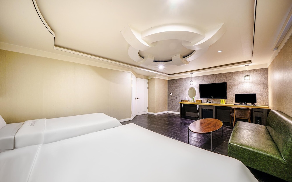 Room (VIP Twin (Netflix Watcha TVing instal)