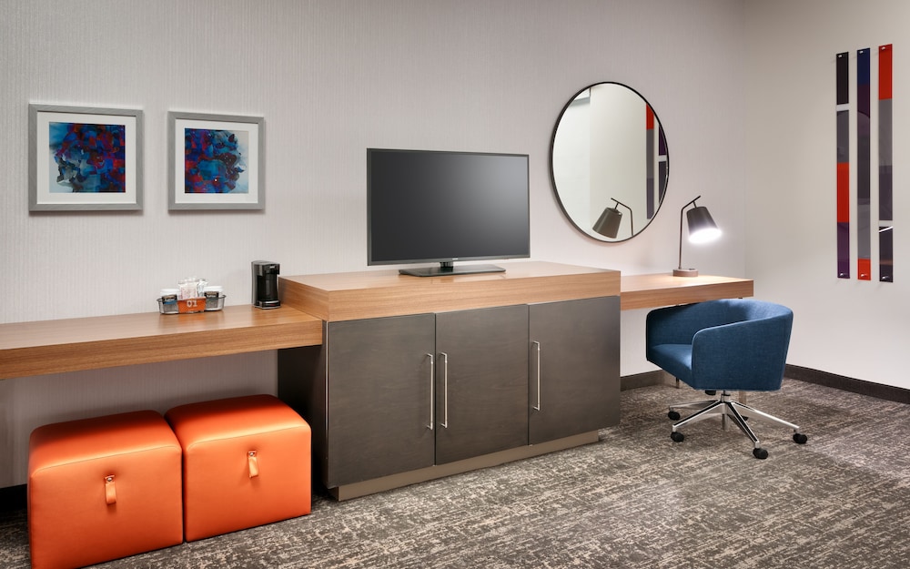 Room, 2 Queen Beds, Accessible, Refrigerator & Microwave (Roll-In Shower, Hearing) - Photo 3