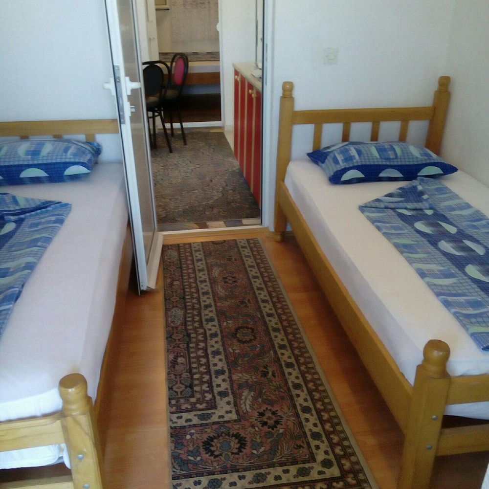 Apartment (4)
