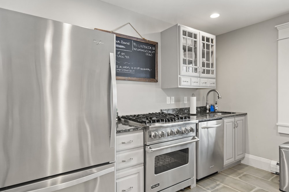 Family Room - Photo 25