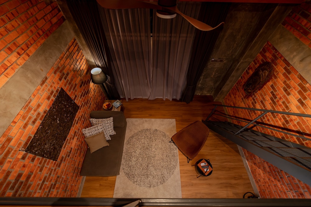 King Studio Suite - Photo 3